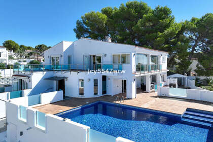 Cluster house for sale in Moraira, Alicante. 