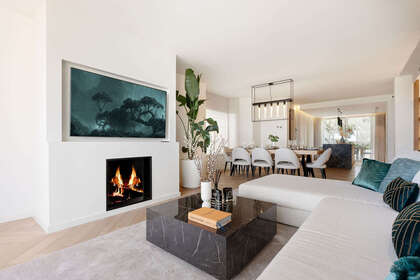 House for sale in Puerto Banús, Marbella, Málaga. 