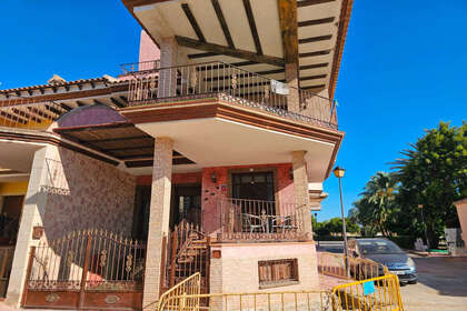 Rijtjeshuizen verkoop in Daya Nueva, Alicante. 