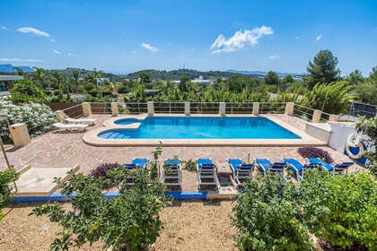 Cluster house for sale in Polop, Alicante. 