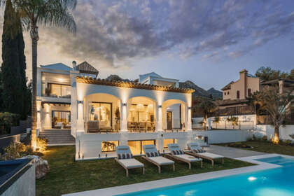 Cluster house for sale in Puerto Banús, Marbella, Málaga. 