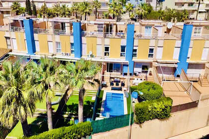 Cluster house for sale in Cabo Roig, Alicante. 