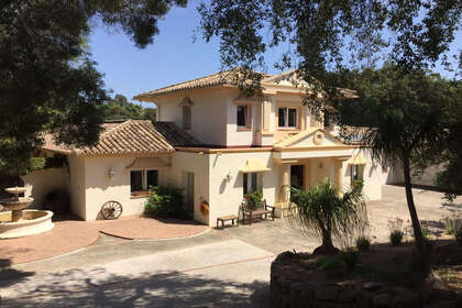 Cluster house for sale in Sotogrande, Cádiz. 