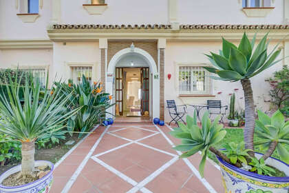 House for sale in Puerto de Cabopino, Marbella, Málaga. 