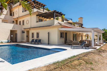 Apartment for sale in San Roque, Cádiz. 