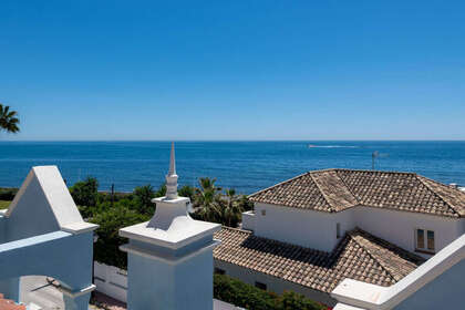 Cluster house for sale in Puerto Banús, Málaga. 