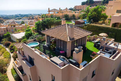 Penthouse for sale in Calahonda, Mijas, Málaga. 