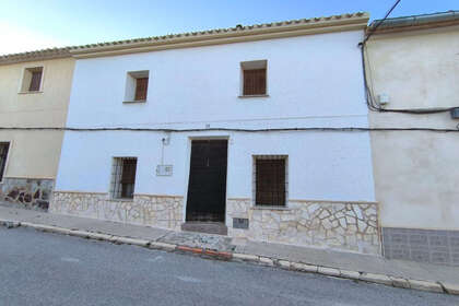 House for sale in Raspay, Yecla, Murcia. 