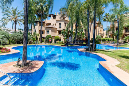 Apartment for sale in Atalaya, La, Málaga. 