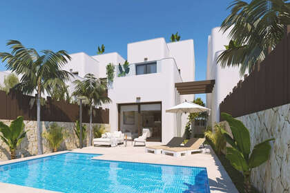 Cluster house for sale in Pilar de la Horadada, Alicante. 