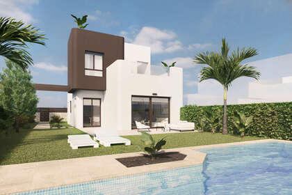 Cluster house for sale in Pilar de la Horadada, Alicante. 