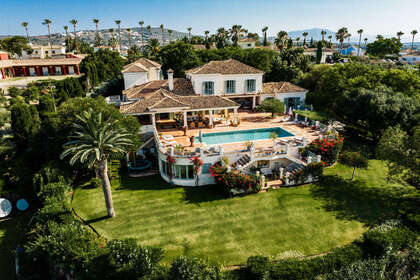 Cluster house for sale in Sotogrande, Cádiz. 