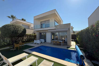 Cluster house for sale in Orihuela, Alicante. 