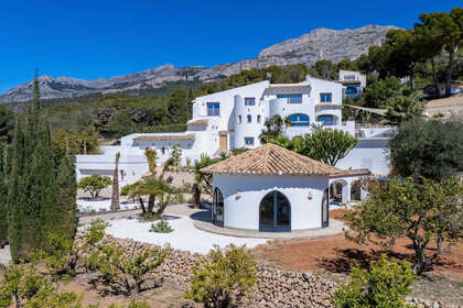 Cluster house for sale in Altea, Alicante. 