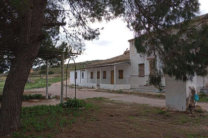 Ranch for sale in Yecla, Murcia. 