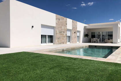 Cluster house for sale in Pinoso, Alicante. 