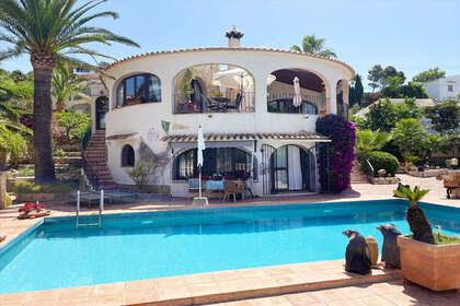 Cluster house for sale in Benissa, Alicante. 