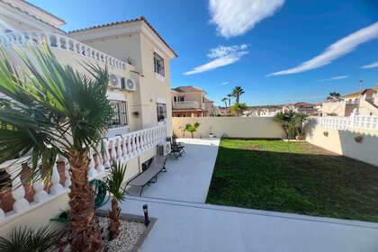 Cluster house for sale in Algorfa, Alicante. 
