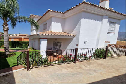Cluster house for sale in Cerros Del Lago, Marbella, Málaga. 