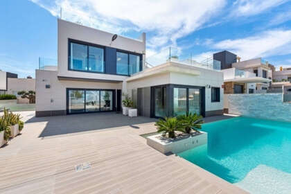 Cluster house for sale in San Miguel de Salinas, Alicante. 