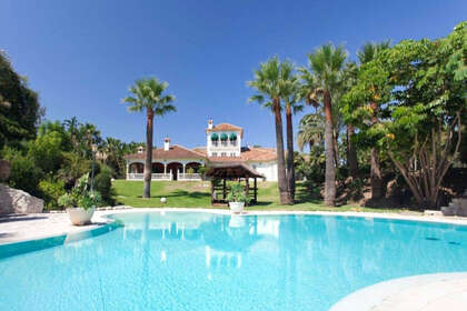 Cluster house for sale in Cerros Del Lago, Marbella, Málaga. 