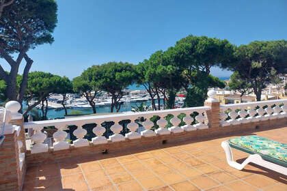 House for sale in Puerto de Cabopino, Marbella, Málaga. 