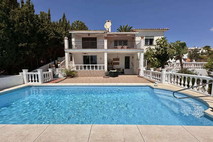 Cluster house for sale in Cerros Del Lago, Marbella, Málaga. 