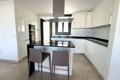 Apartment for sale in Atalaya, La, Málaga. 