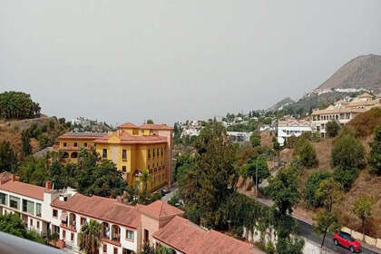 Penthouse for sale in Torrequebrada, Benalmádena, Málaga. 