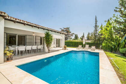 Cluster house for sale in Elviria, Marbella, Málaga. 