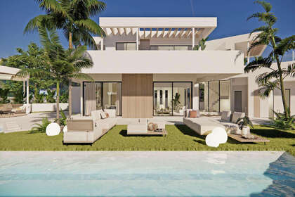 Cluster house for sale in Benalmádena, Málaga. 