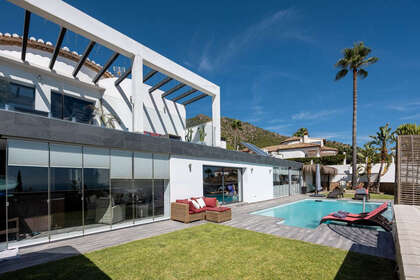 Cluster house for sale in Mijas Costa, Málaga. 