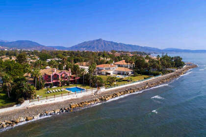 Cluster house for sale in Puerto Banús, Marbella, Málaga. 