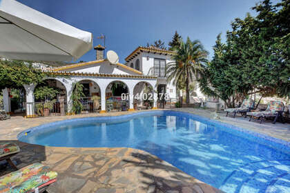 Cluster house for sale in Benalmádena, Málaga. 