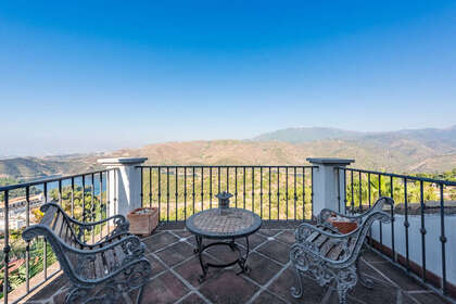 Rijtjeshuizen verkoop in Istán, Málaga. 