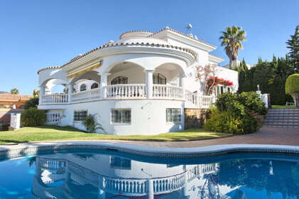 Cluster house for sale in Torrequebrada, Benalmádena, Málaga. 