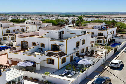 Apartment for sale in San Miguel de Salinas, Alicante. 