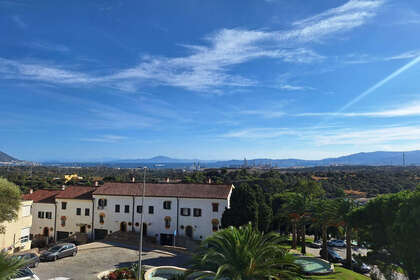 House for sale in San Roque, Cádiz. 