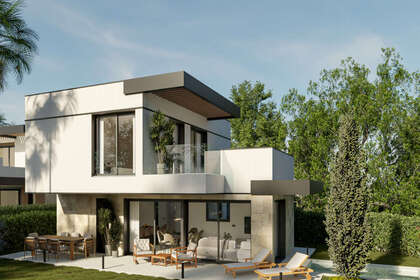 Cluster house for sale in Puerto Banús, Marbella, Málaga. 