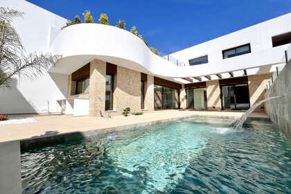 Cluster house for sale in Rojales, Alicante. 