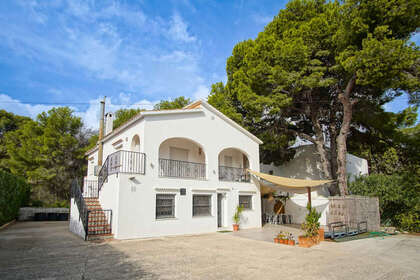 Cluster house for sale in Dénia, Alicante. 
