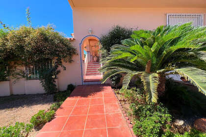 House for sale in Benalmádena, Málaga. 