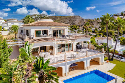 Cluster house for sale in Moraira, Alicante. 