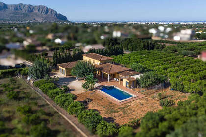 Cluster house for sale in Pedreguer, Alicante. 