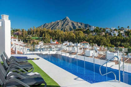 Penthouse for sale in Nueva andalucia, Málaga. 