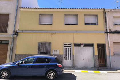 House for sale in Yecla, Murcia. 