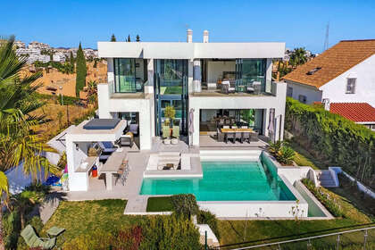 Cluster house for sale in Riviera Del Sol, Marbella, Málaga. 