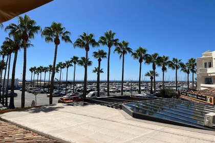 Apartment for sale in Benalmádena, Málaga. 