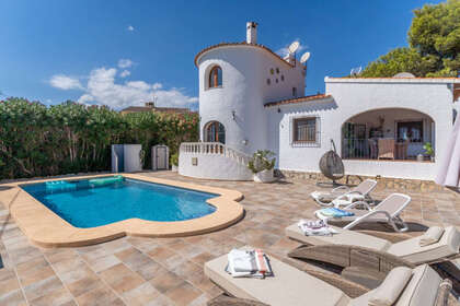 Cluster house for sale in Benissa, Alicante. 