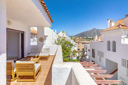 Apartment for sale in Nueva andalucia, Málaga. 